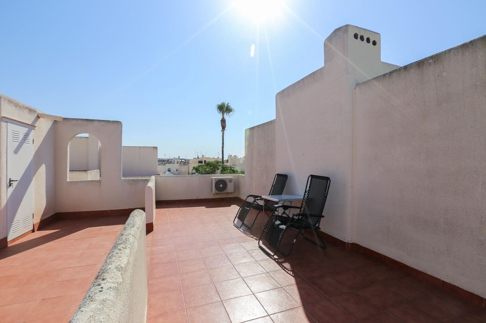 2 chambre Bungalow à vendre à Torrevieja avec piscine - 148 000 € (Ref: 9296780)