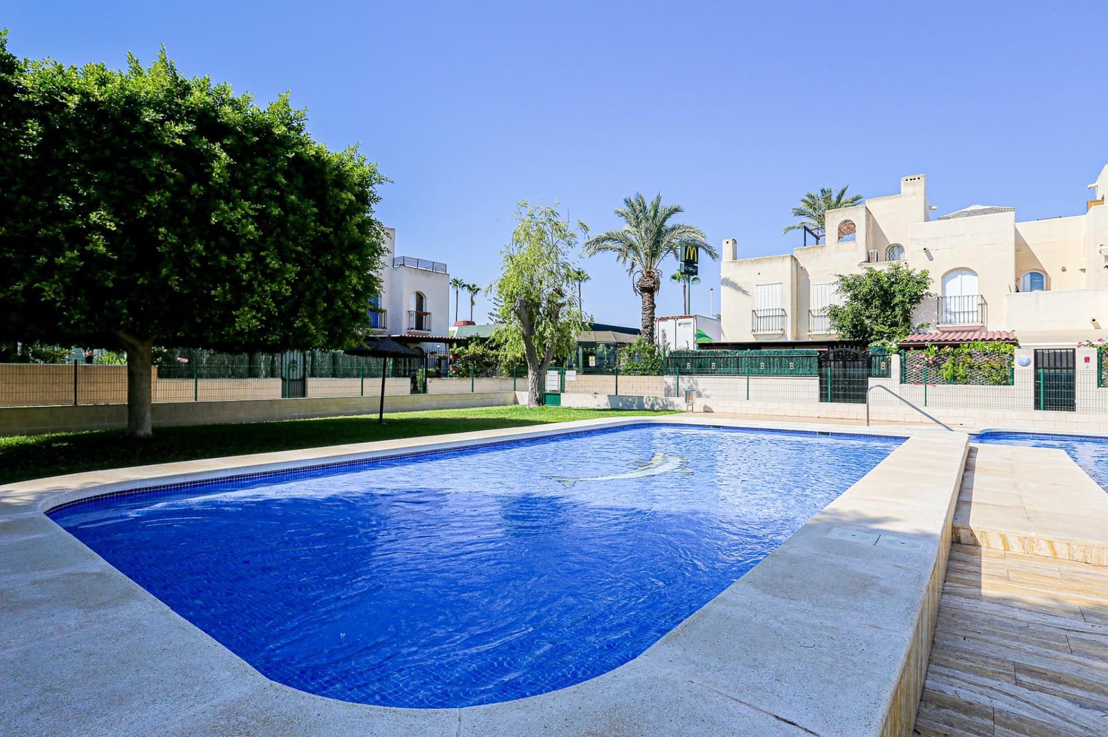 2 chambre Bungalow à vendre à Torrevieja avec piscine - 148 000 € (Ref: 9296780)