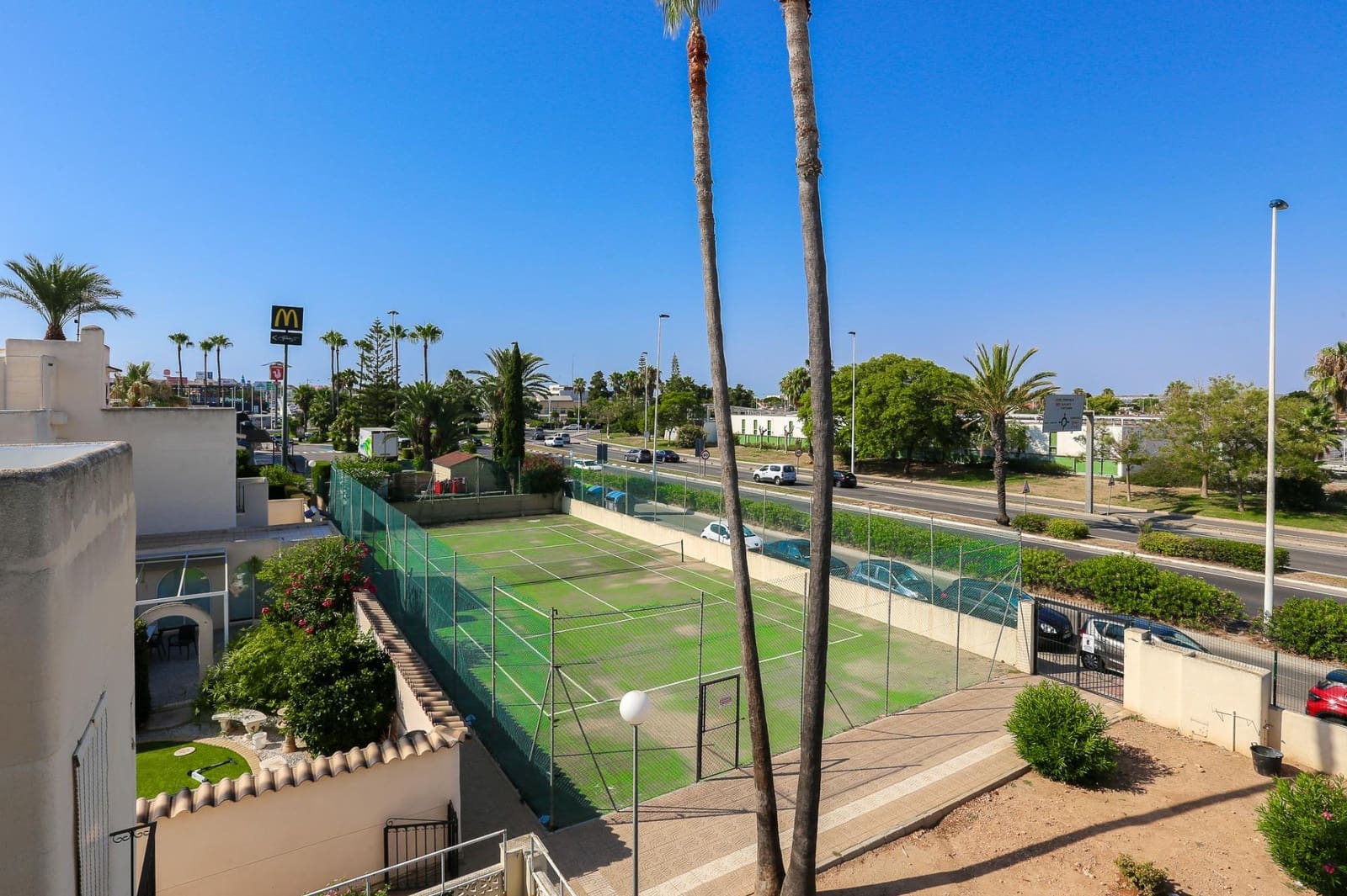 2 chambre Bungalow à vendre à Torrevieja avec piscine - 148 000 € (Ref: 9296780)