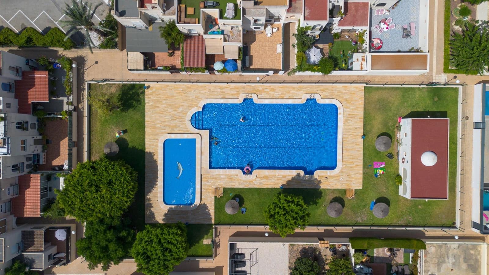 2 chambre Bungalow à vendre à Torrevieja avec piscine - 148 000 € (Ref: 9296780)