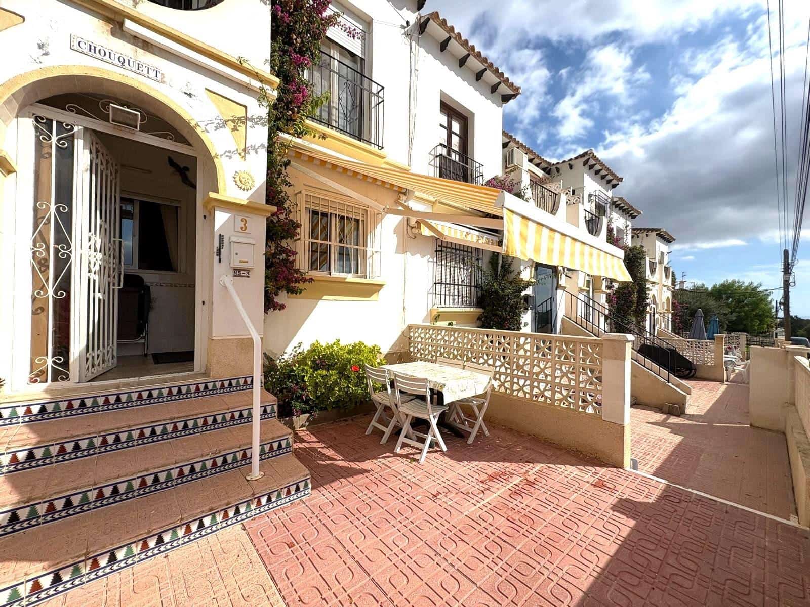 1 slaapkamer Bungalow te koop in Villamartin met zwembad - € 99.000 (Ref: 9300959)