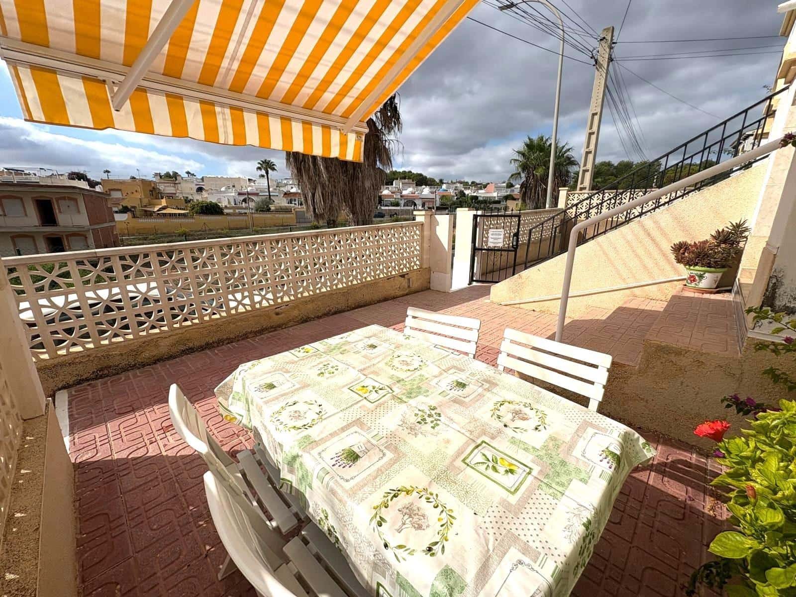1 slaapkamer Bungalow te koop in Villamartin met zwembad - € 99.000 (Ref: 9300959)