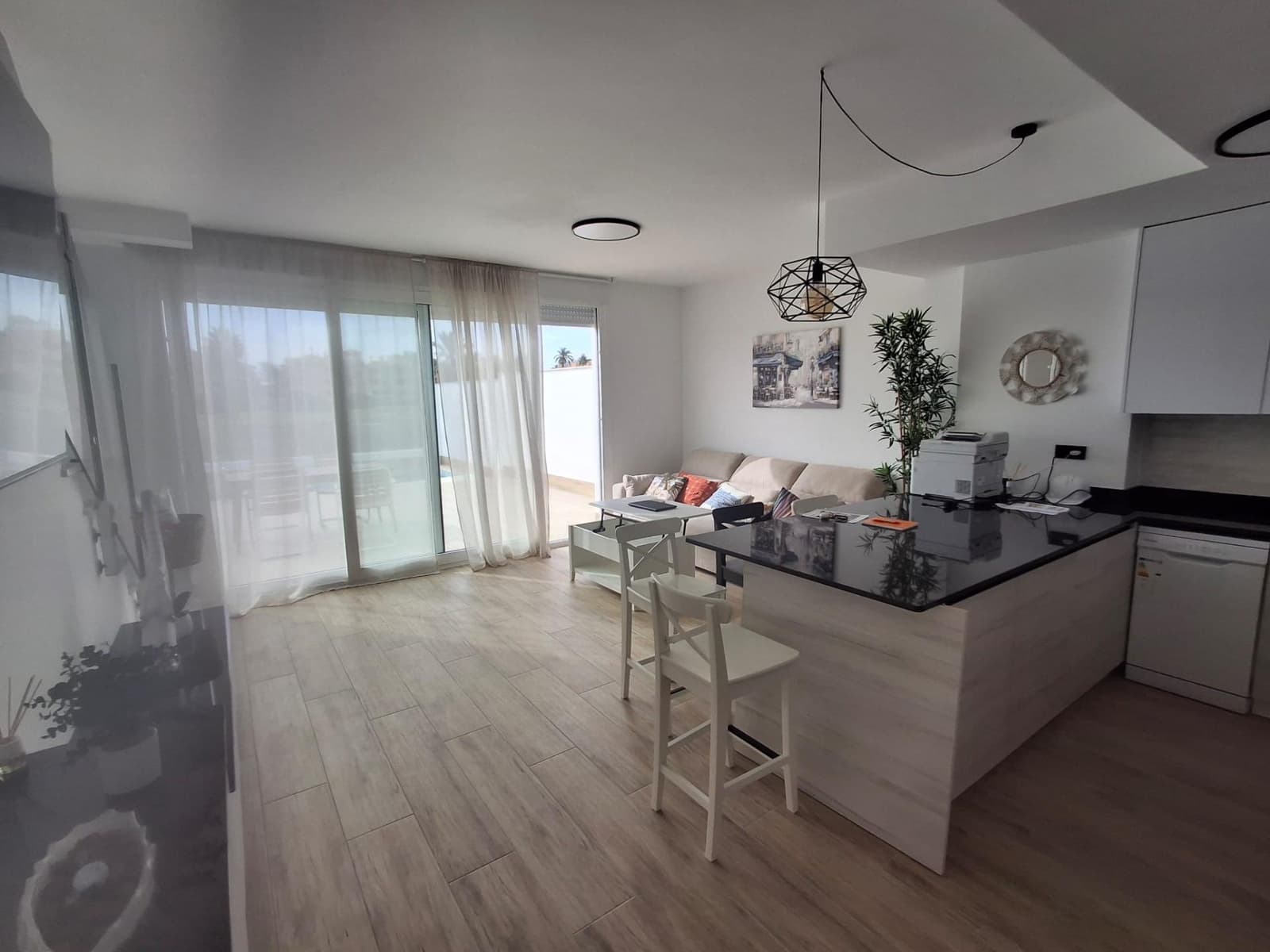 Apartamento de 3 habitaciones en Los Alcázares en venta con piscina garaje - 357.000 € (Ref: 9311090)