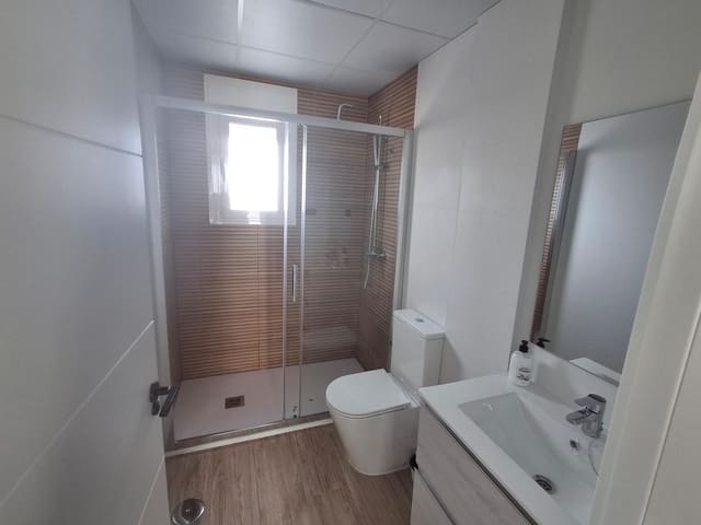 Apartamento de 3 habitaciones en Los Alcázares en venta con piscina garaje - 357.000 € (Ref: 9311090)