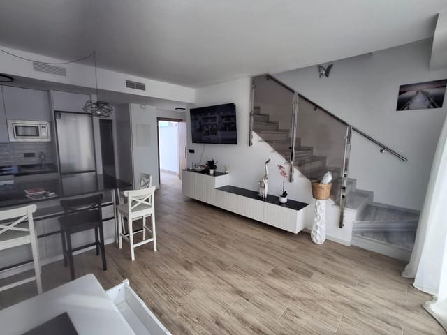 Apartamento de 3 habitaciones en Los Alcázares en venta con piscina garaje - 357.000 € (Ref: 9311090)