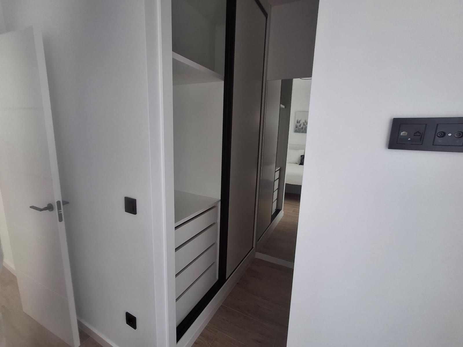 3 soverom Leilighet til salgs i Los Alcazares med svømmebasseng garasje - € 357 000 (Ref: 9311090)