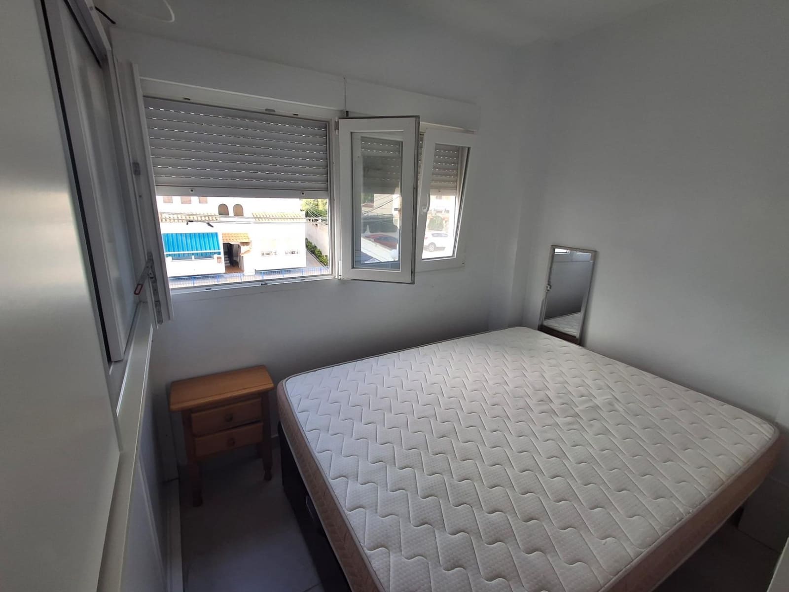 Studio til salg i Torrevieja med swimmingpool - € 95.000 (Ref: 9326359)