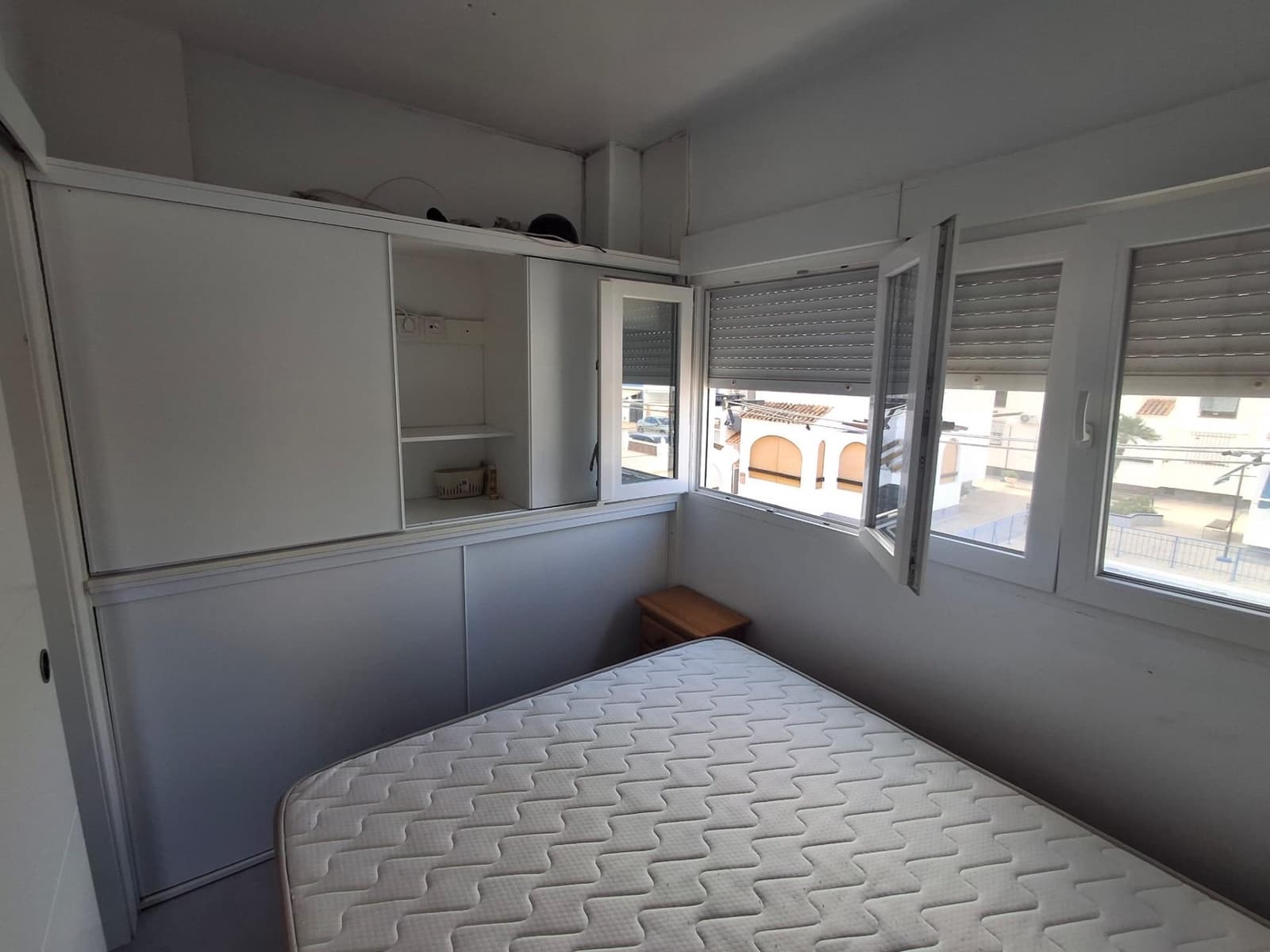 Studio til salg i Torrevieja med swimmingpool - € 95.000 (Ref: 9326359)