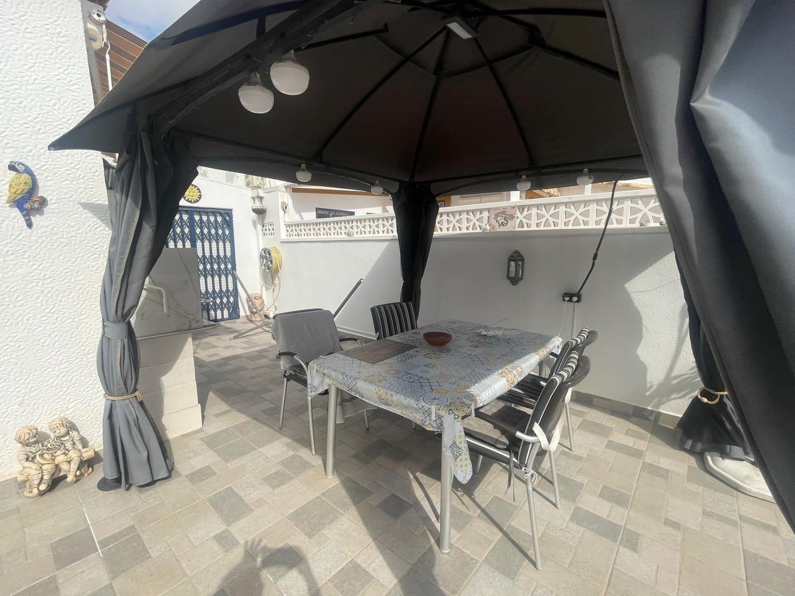 3 sypialnia Dom szeregowy na sprzedaż w Torrevieja z basenem - 210 000 € (Ref: 9335235)