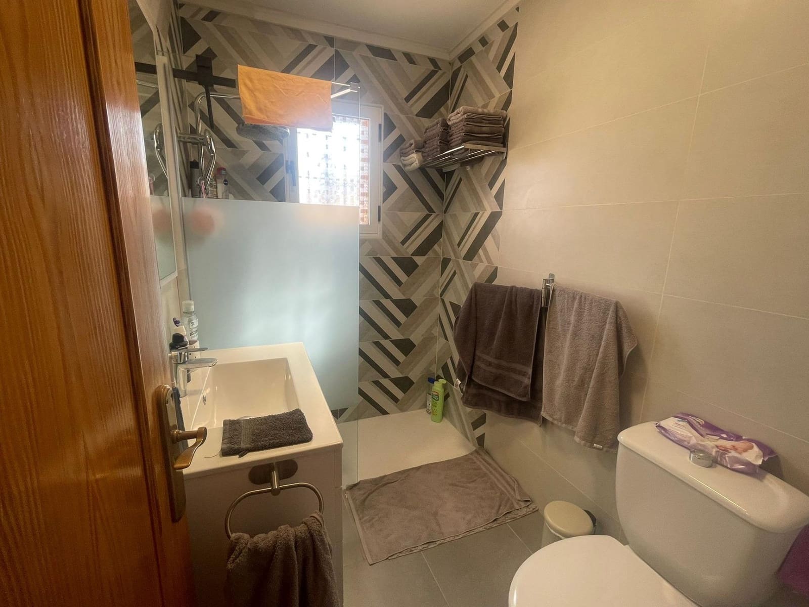 3 sypialnia Dom szeregowy na sprzedaż w Torrevieja z basenem - 210 000 € (Ref: 9335235)