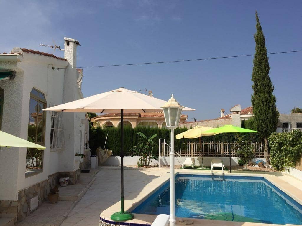 3 sypialnia Willa na sprzedaż w Ciudad Quesada z basenem garażem - 435 000 € (Ref: 9335236)