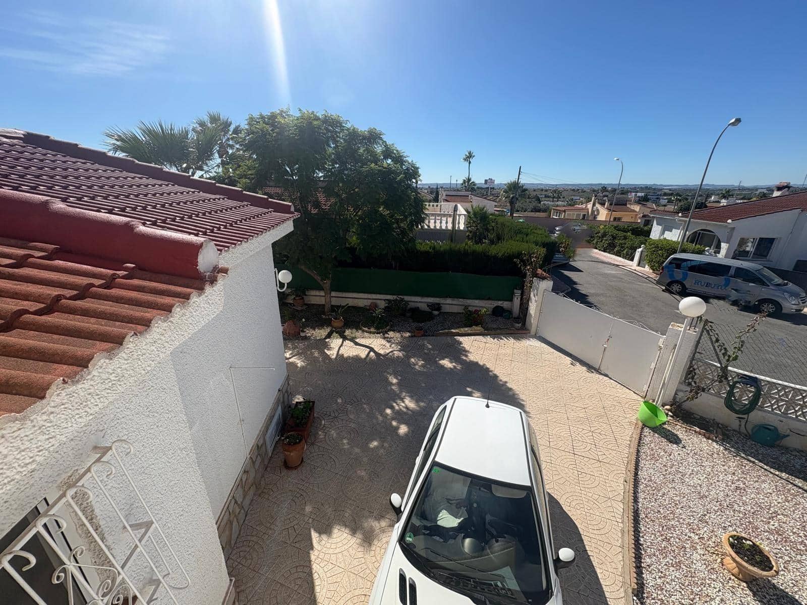 3 sypialnia Willa na sprzedaż w Ciudad Quesada z basenem garażem - 435 000 € (Ref: 9335236)