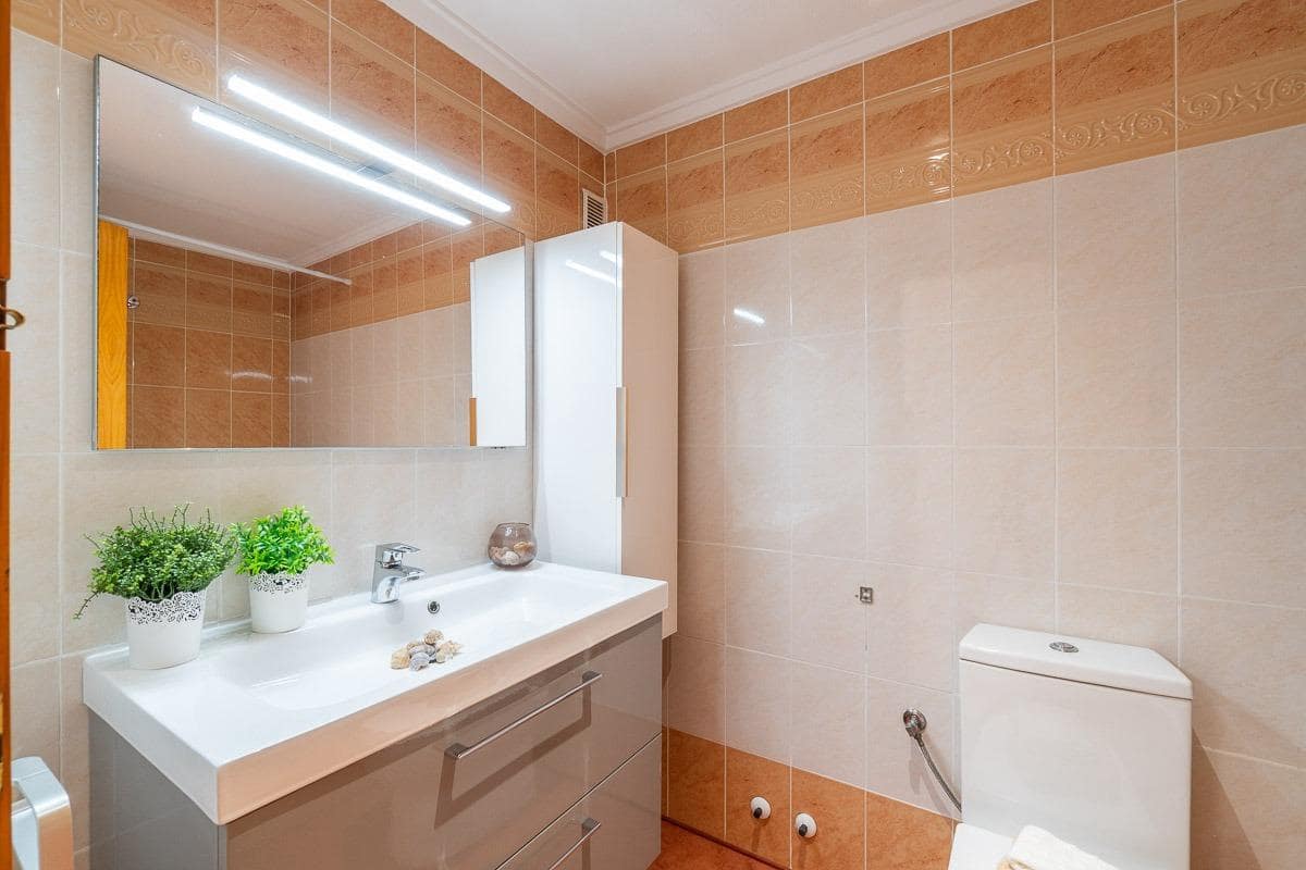 2 sypialnia Dom szeregowy na sprzedaż w Torrevieja z basenem - 139 000 € (Ref: 9337861)