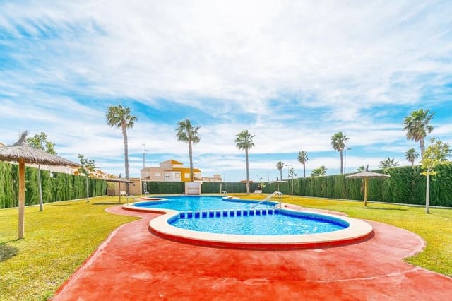 2 sypialnia Dom szeregowy na sprzedaż w Torrevieja z basenem - 139 000 € (Ref: 9337861)