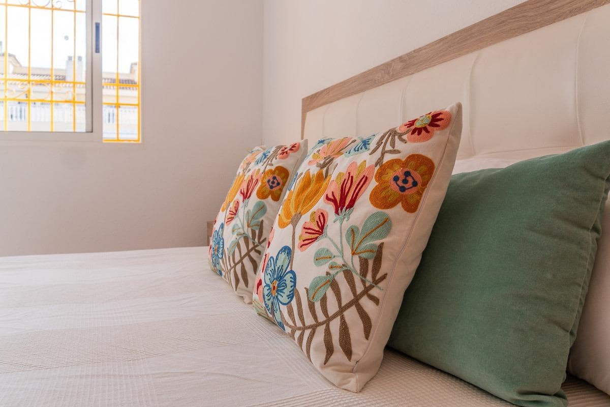 2 Zimmer Reihenhaus zu verkaufen in Torrevieja mit Pool - 139.000 € (Ref: 9337861)