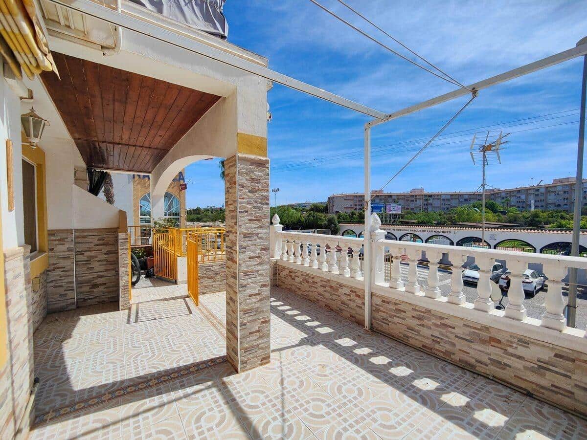 3 soveværelse Bungalow til salg i Torrevieja med swimmingpool - € 154.900 (Ref: 9347156)