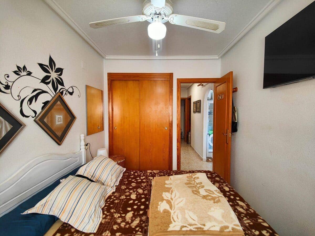 3 soveværelse Bungalow til salg i Torrevieja med swimmingpool - € 154.900 (Ref: 9347156)