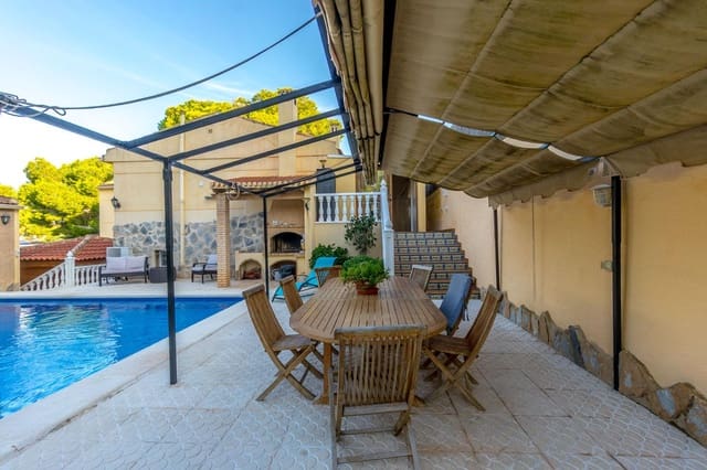 3 soverom Villa til salgs i Playa de los Locos, Torrevieja med svømmebasseng - € 490 000 (Ref: 9356081)