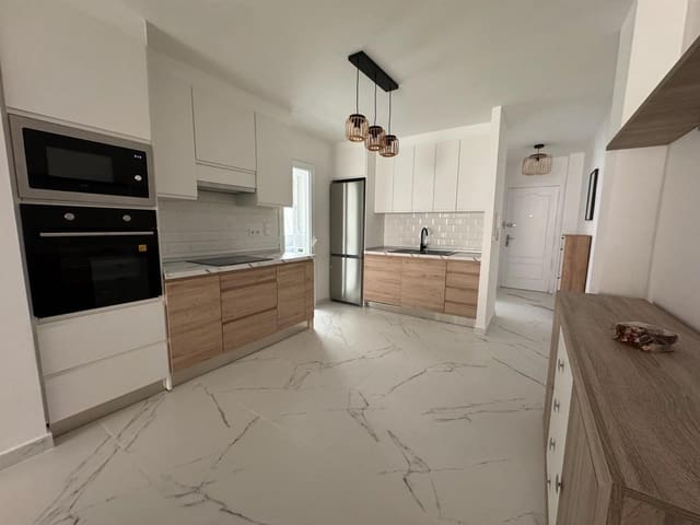 3 chambre Appartement à vendre à Centro, Torrevieja avec garage - 278 000 € (Ref: 9356082)