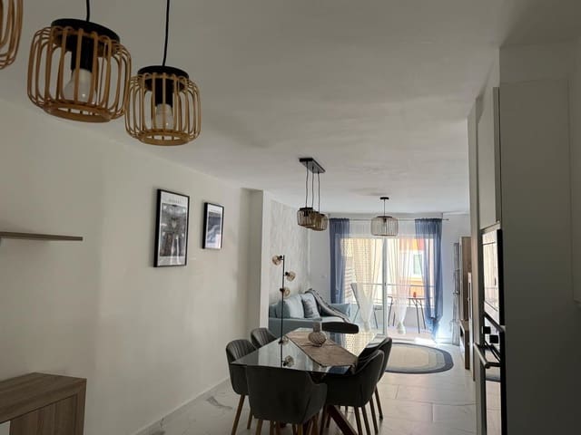 3 chambre Appartement à vendre à Centro, Torrevieja avec garage - 278 000 € (Ref: 9356082)