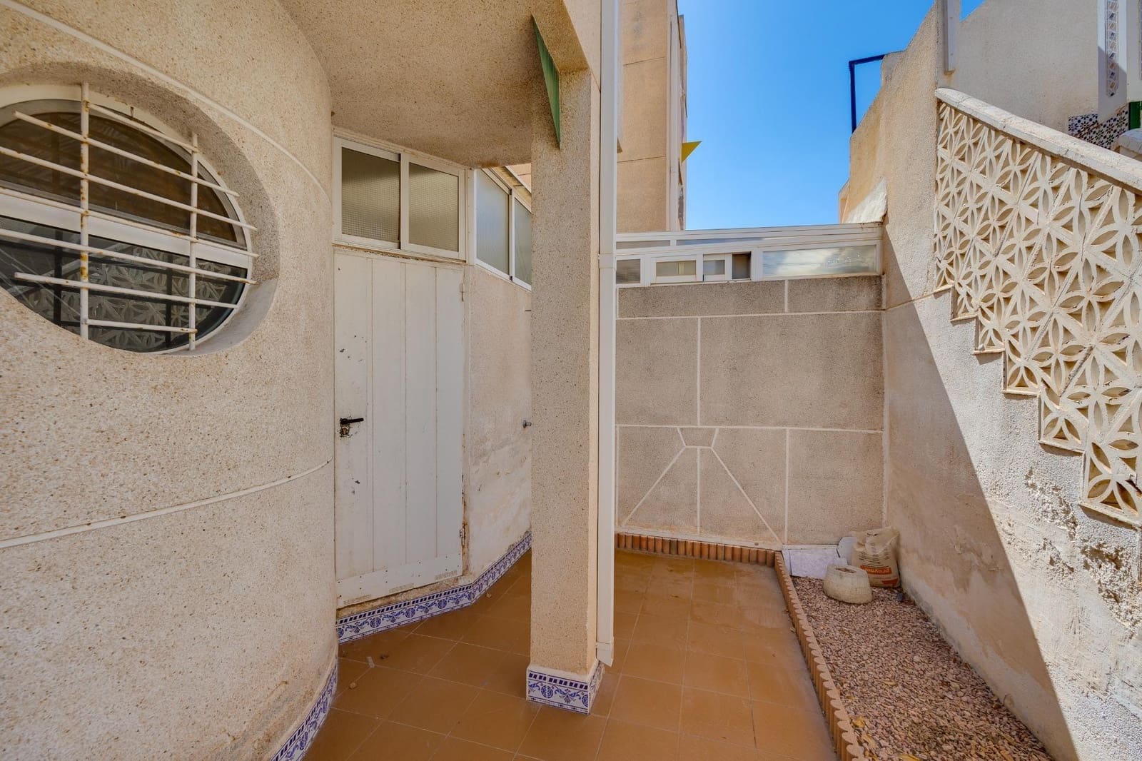Adosado de 3 habitaciones en Torrevieja en venta - 169.900 € (Ref: 9362524)