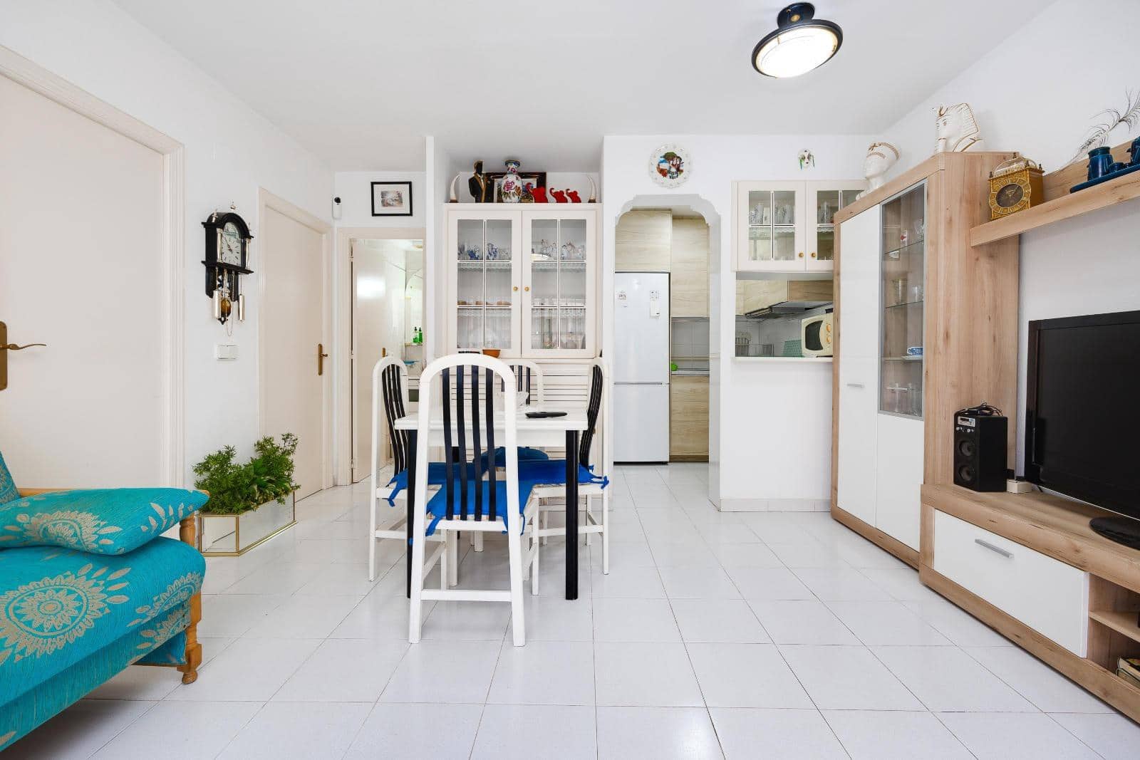 Adosado de 4 habitaciones en Torrevieja en venta con piscina - 159.000 € (Ref: 9379262)