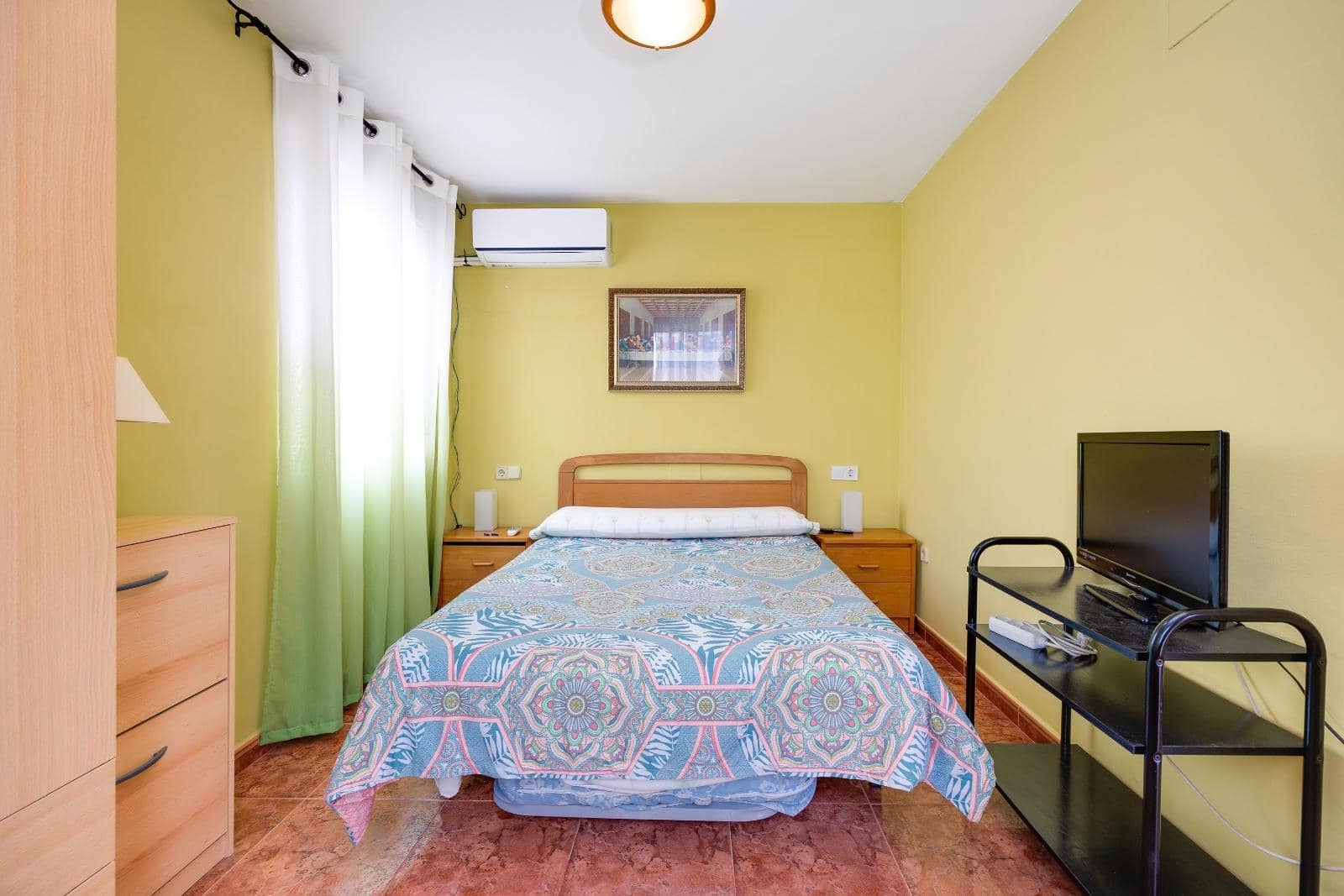 Adosado de 4 habitaciones en Torrevieja en venta con piscina - 159.000 € (Ref: 9379262)