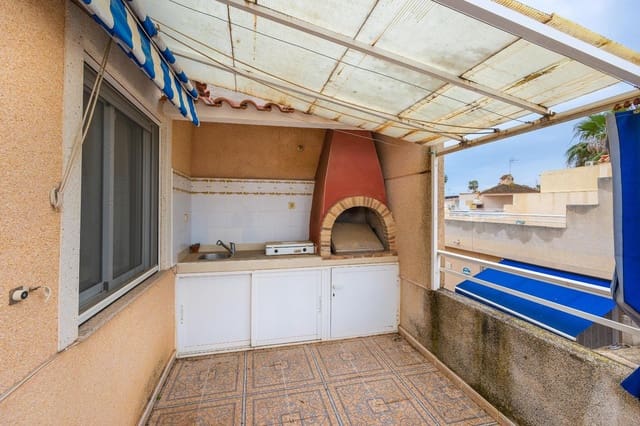4 chambre Villa/Maison Mitoyenne à vendre à Torrevieja avec piscine - 159 000 € (Ref: 9379262)