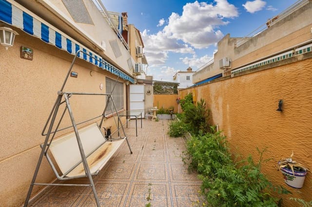 4 chambre Villa/Maison Mitoyenne à vendre à Torrevieja avec piscine - 159 000 € (Ref: 9379262)