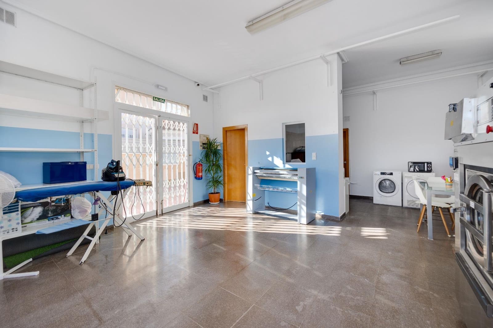 1 bedroom Commercial for sale in Rojales - € 130,000 (Ref: 9382733)