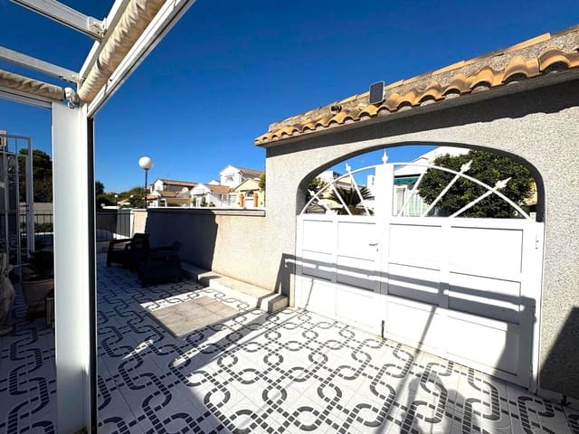 2 bedroom Bungalow for sale in Torrevieja with pool - € 165,000 (Ref: 9400829)