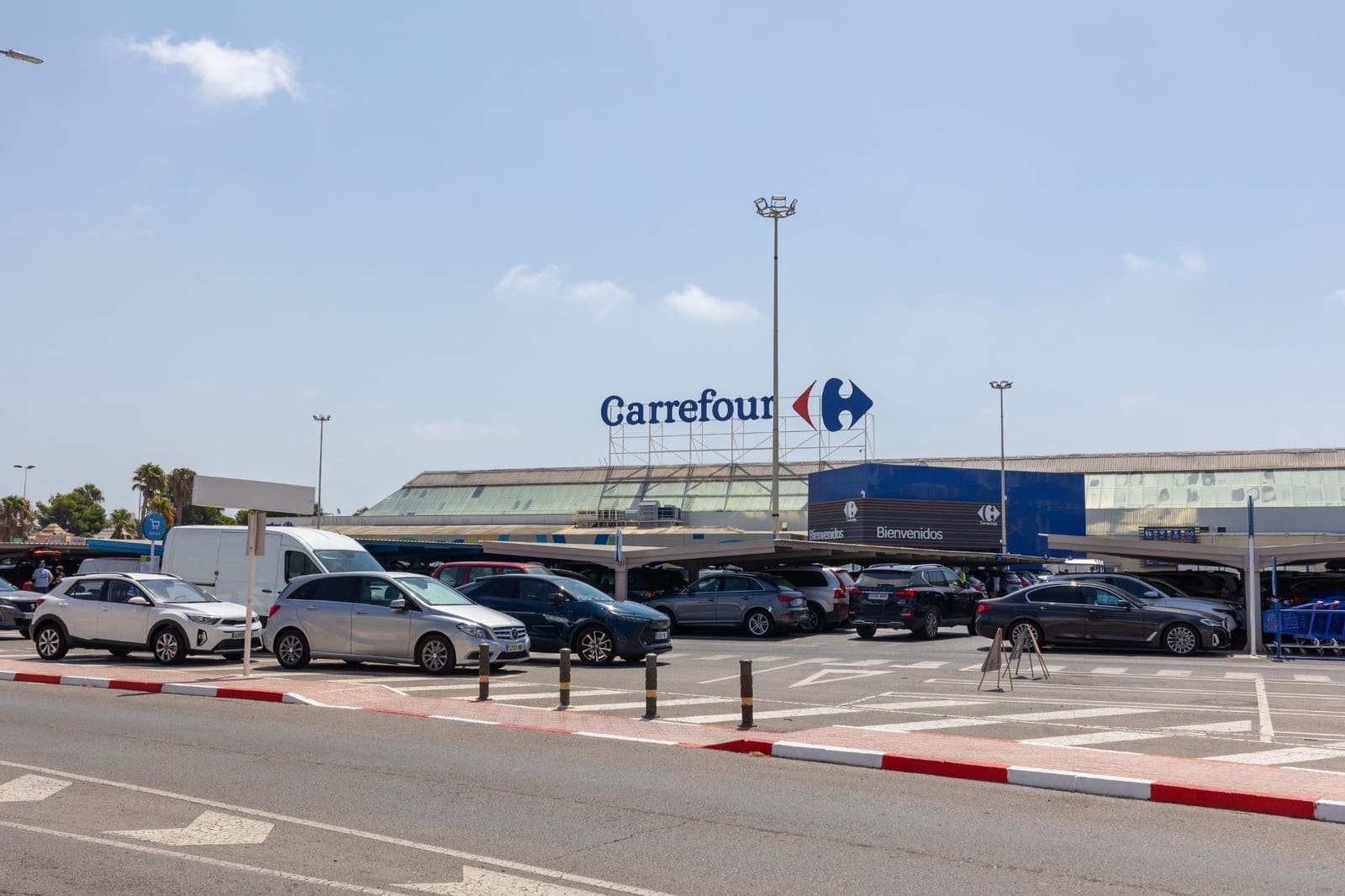 3 bedroom Bungalow for sale in Torrevieja with pool - € 129,900 (Ref: 9416047)