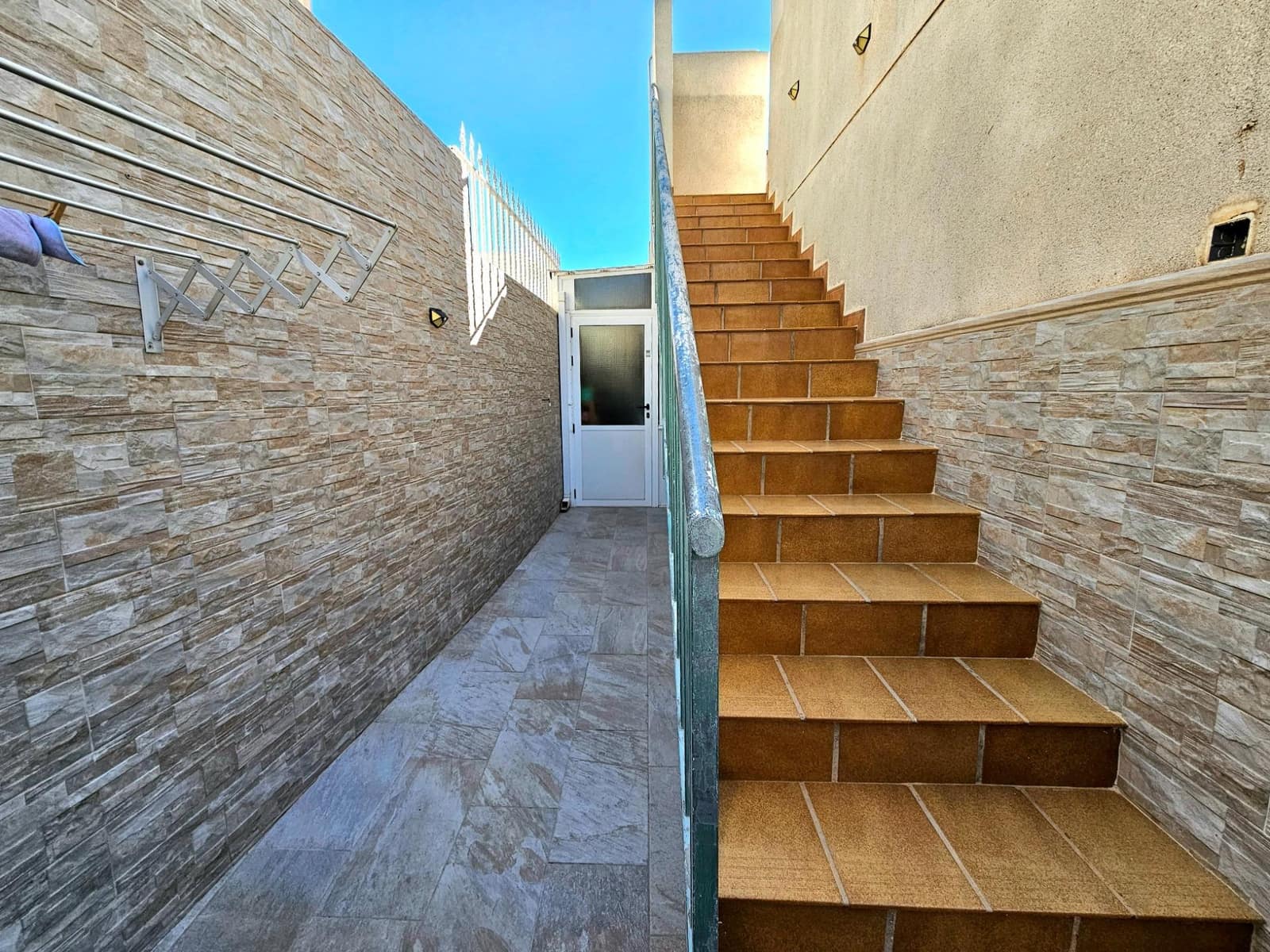 4 chambre Villa/Maison à vendre à Torrevieja avec piscine - 248 000 € (Ref: 9419605)