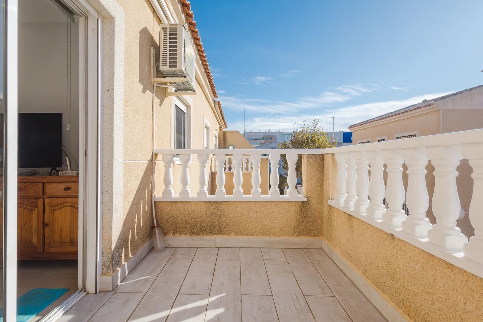 2 soverom Bungalow til salgs i Torrevieja med svømmebasseng - € 139 990 (Ref: 9427439)