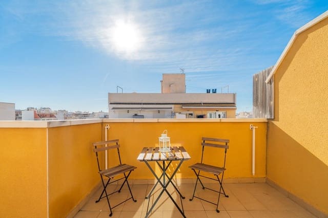 Ático de 3 habitaciones en Centro, Torrevieja en venta - 179.000 € (Ref: 9440244)