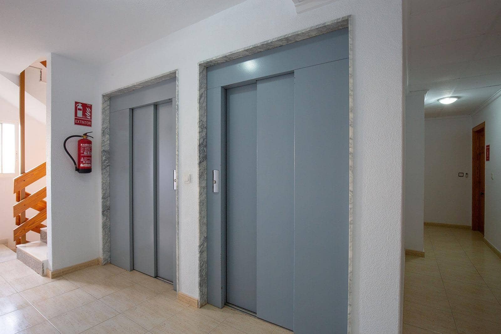2 Zimmer Apartment zu verkaufen in La Mata mit Pool - 138.000 € (Ref: 9449048)