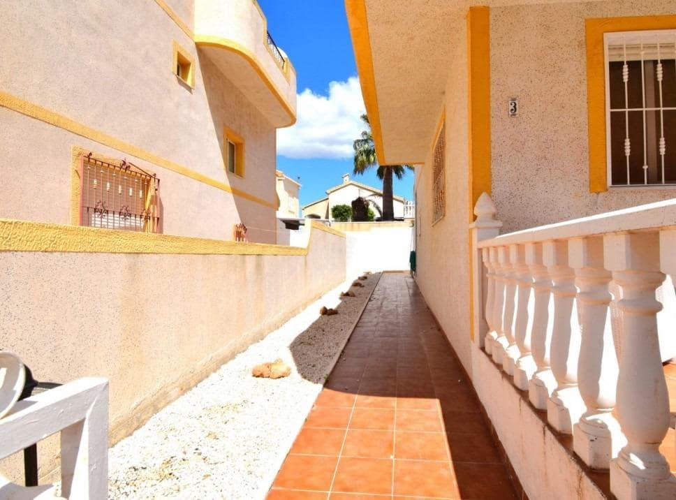 3 sovrum Radhus till salu i La Florida med pool - 184 900 € (Ref: 9449049)