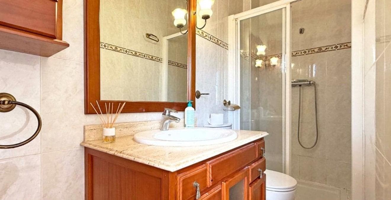 3 sovrum Radhus till salu i La Florida med pool - 184 900 € (Ref: 9449049)