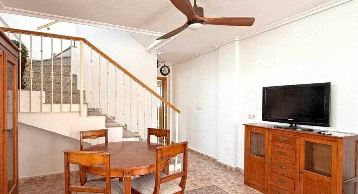 3 sovrum Radhus till salu i La Florida med pool - 184 900 € (Ref: 9449049)