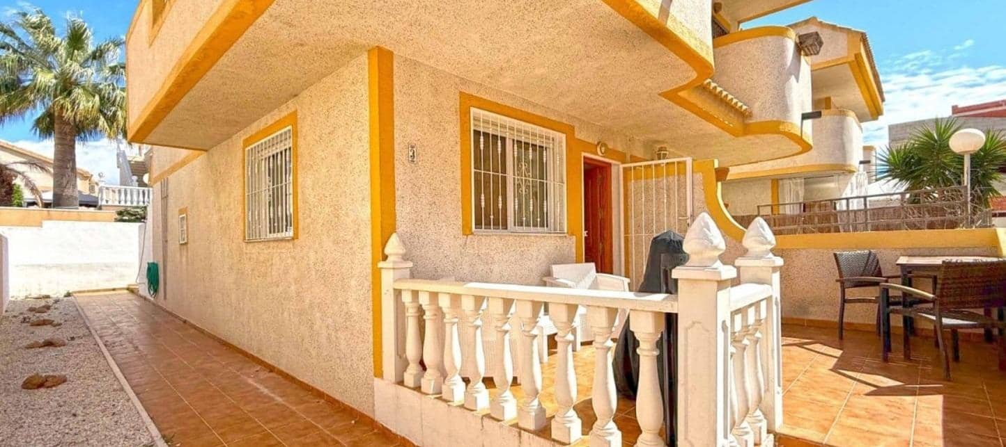 3 sovrum Radhus till salu i La Florida med pool - 184 900 € (Ref: 9449049)