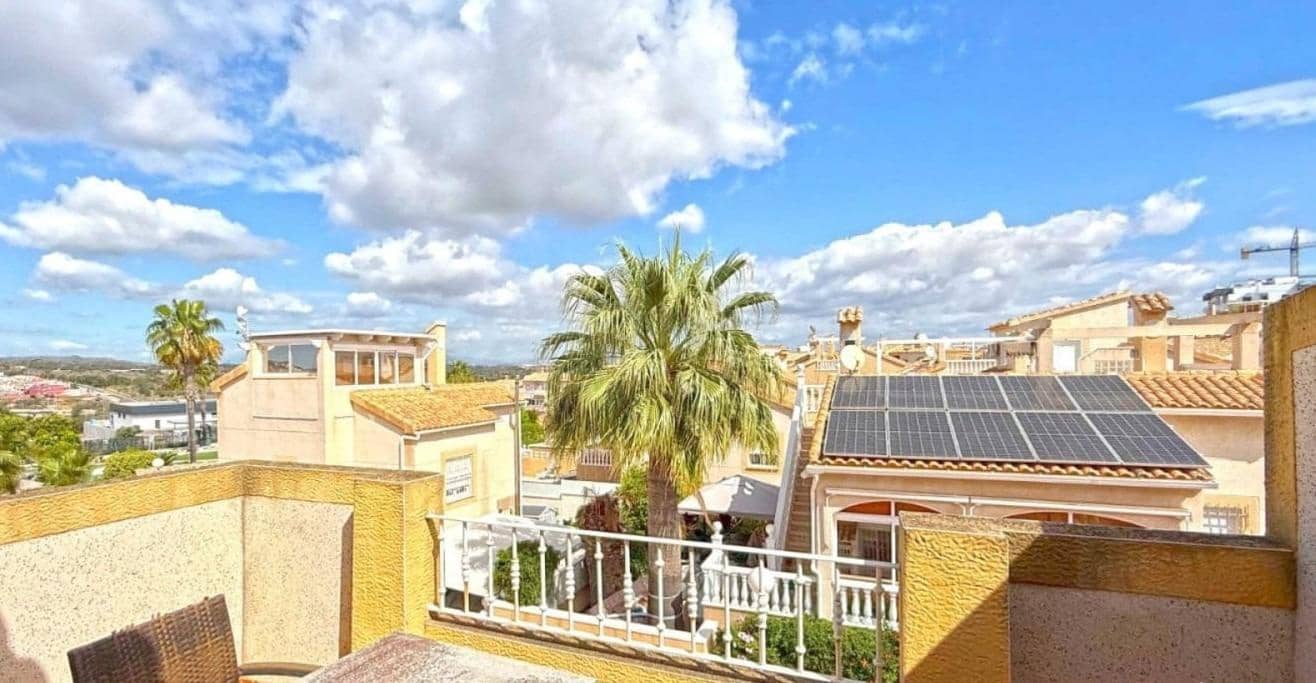 3 sovrum Radhus till salu i La Florida med pool - 184 900 € (Ref: 9449049)