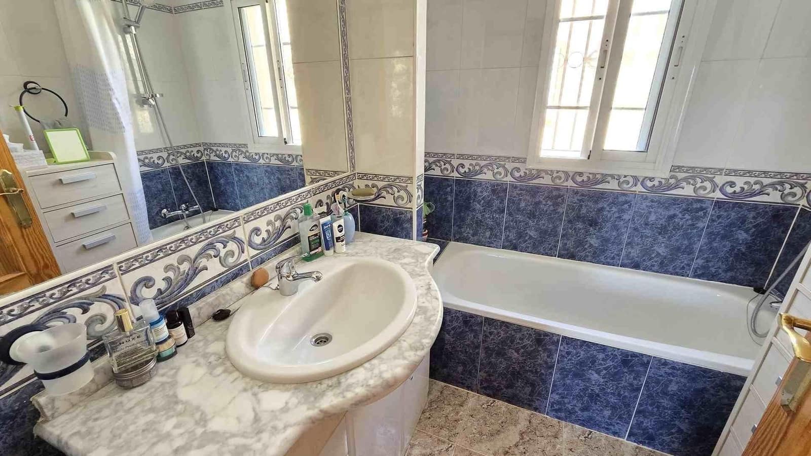 2 soveværelse Rækkehus til salg i El Limonar med swimmingpool - € 152.900 (Ref: 9449051)