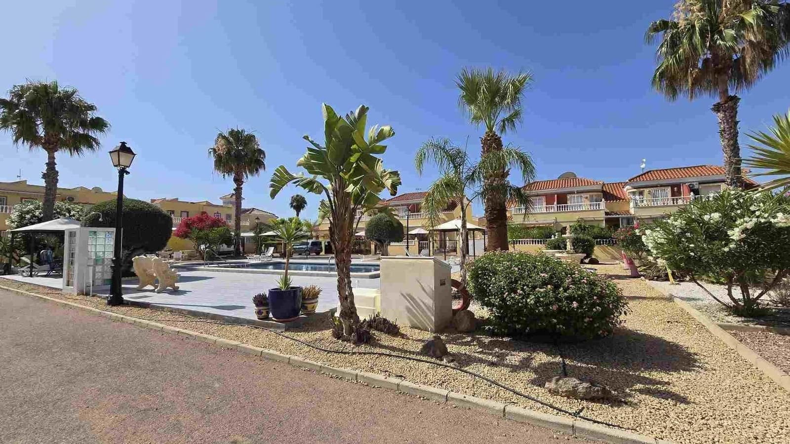 2 soveværelse Rækkehus til salg i El Limonar med swimmingpool - € 152.900 (Ref: 9449051)