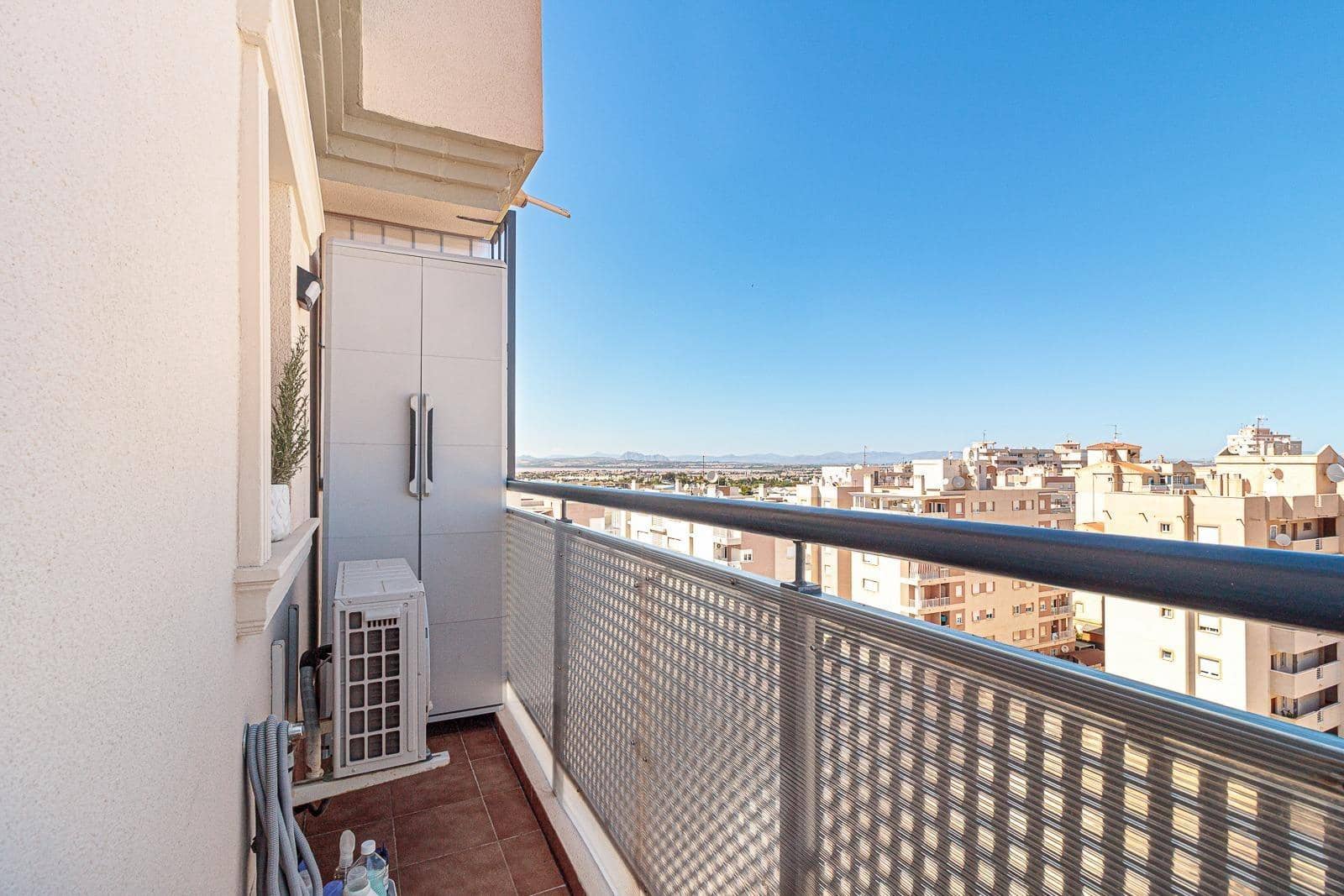 1 soveværelse Penthouse til salg i Torrevieja med garage - € 169.700 (Ref: 9449052)