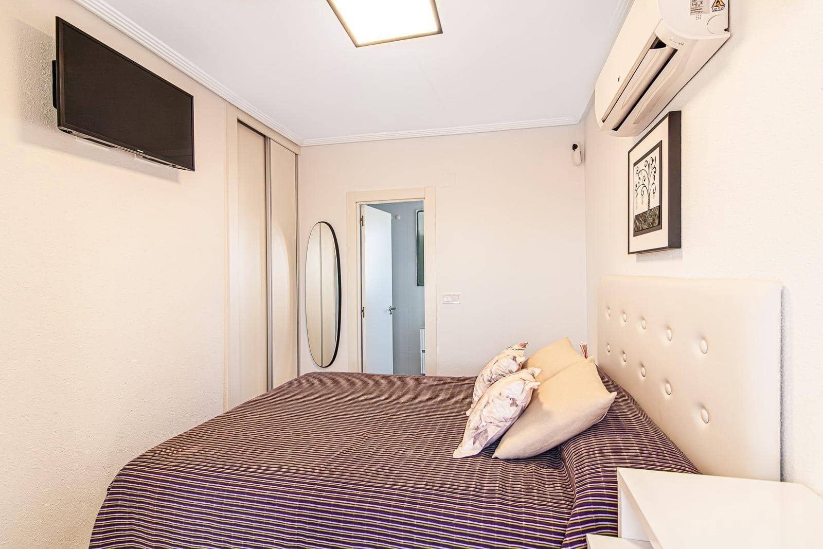 Ático de 1 habitación en Torrevieja en venta con garaje - 150.000 € (Ref: 9449052)