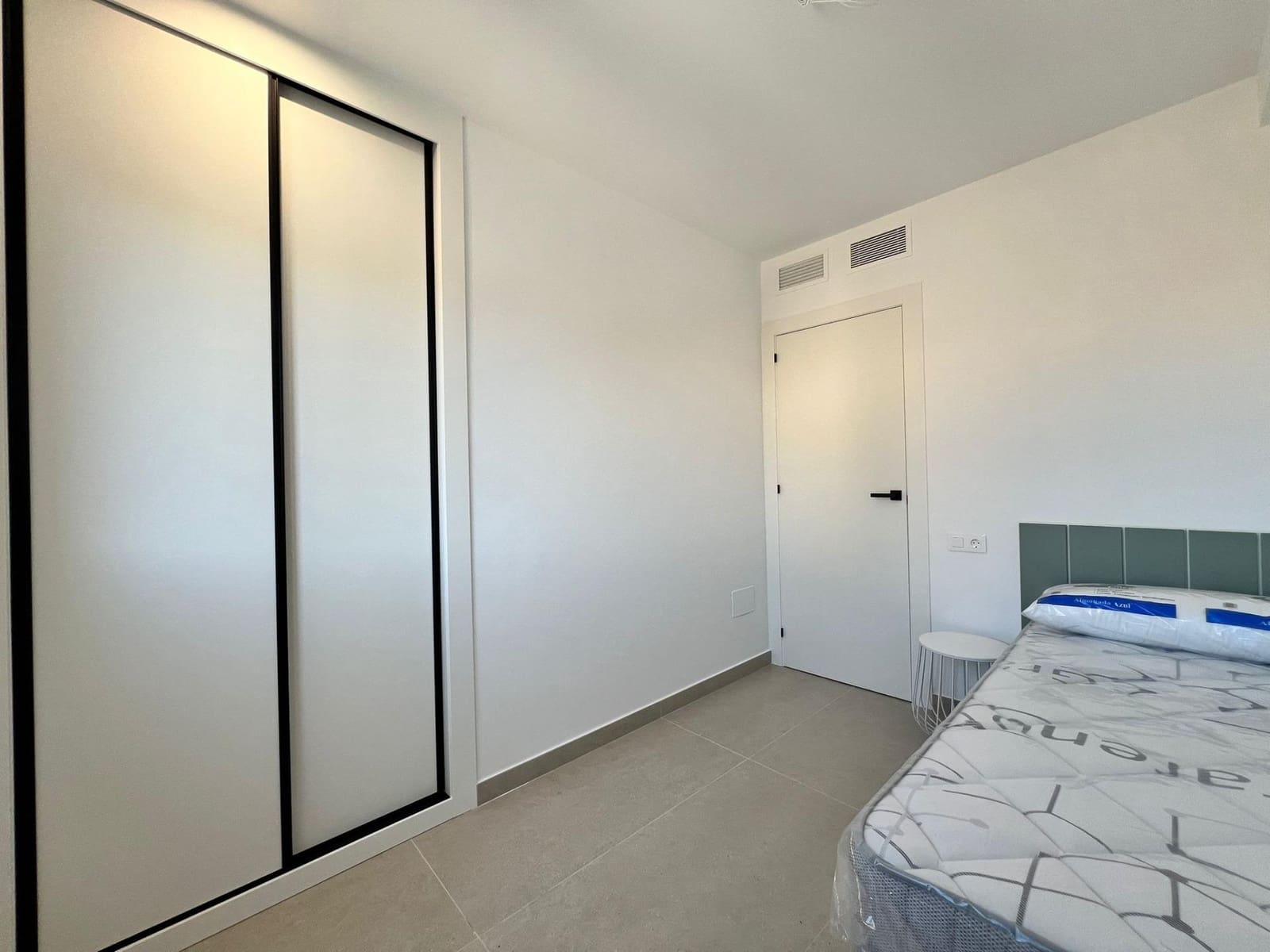 3 soverom Villa til salgs i Benferri med svømmebasseng garasje - € 306 000 (Ref: 9449053)