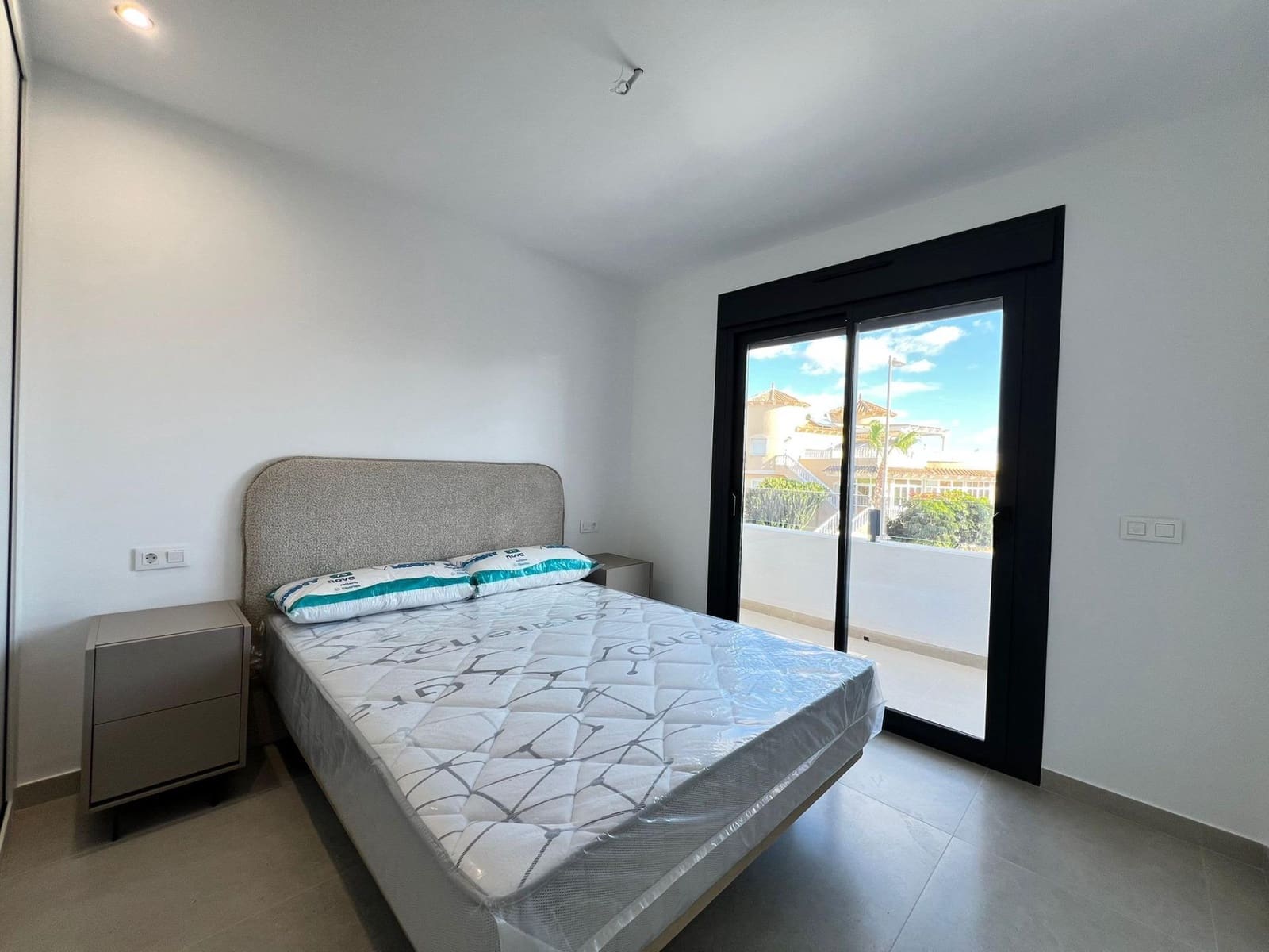 3 soverom Villa til salgs i Benferri med svømmebasseng garasje - € 306 000 (Ref: 9449053)