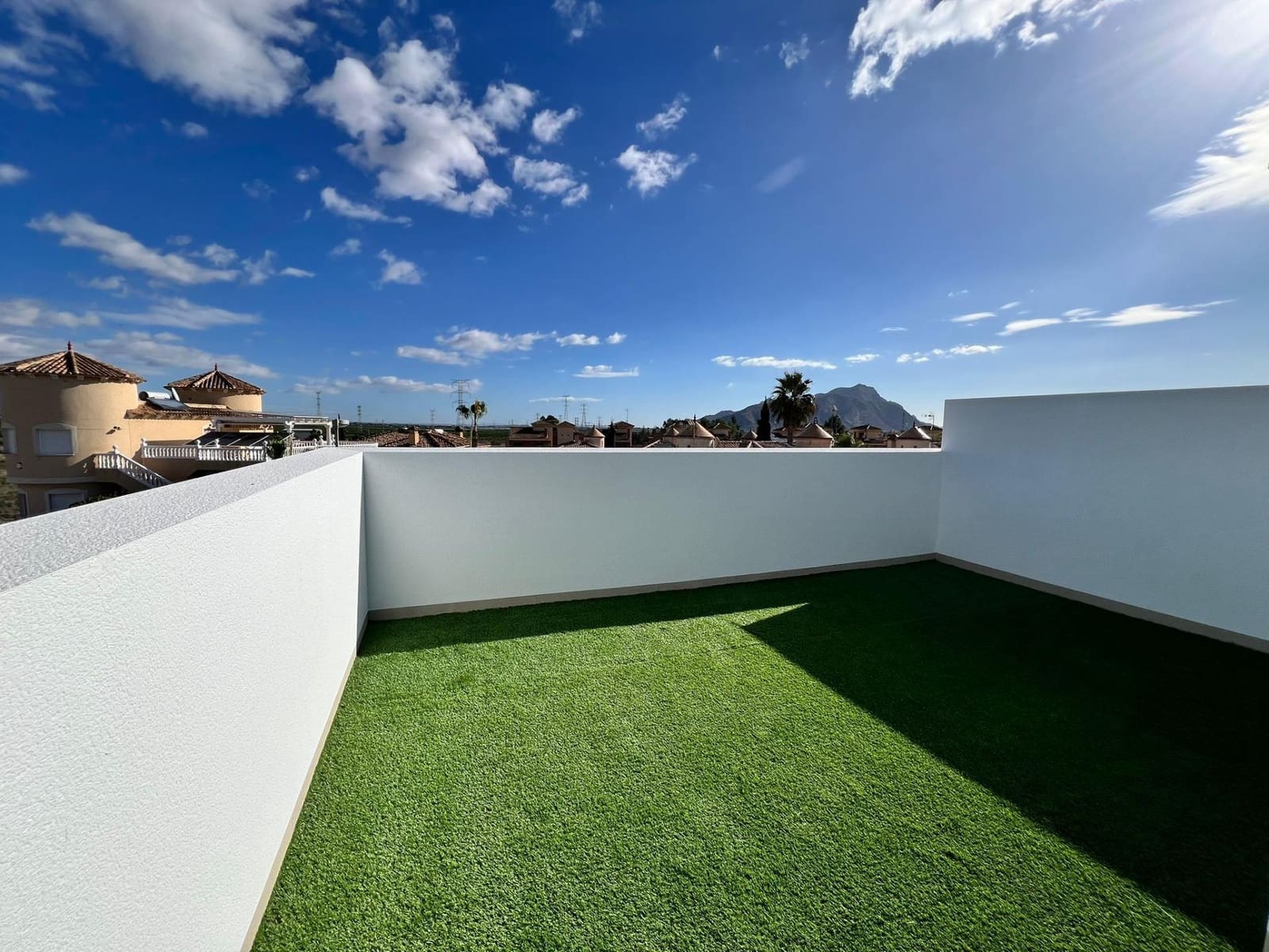 3 soverom Villa til salgs i Benferri med svømmebasseng garasje - € 306 000 (Ref: 9449053)