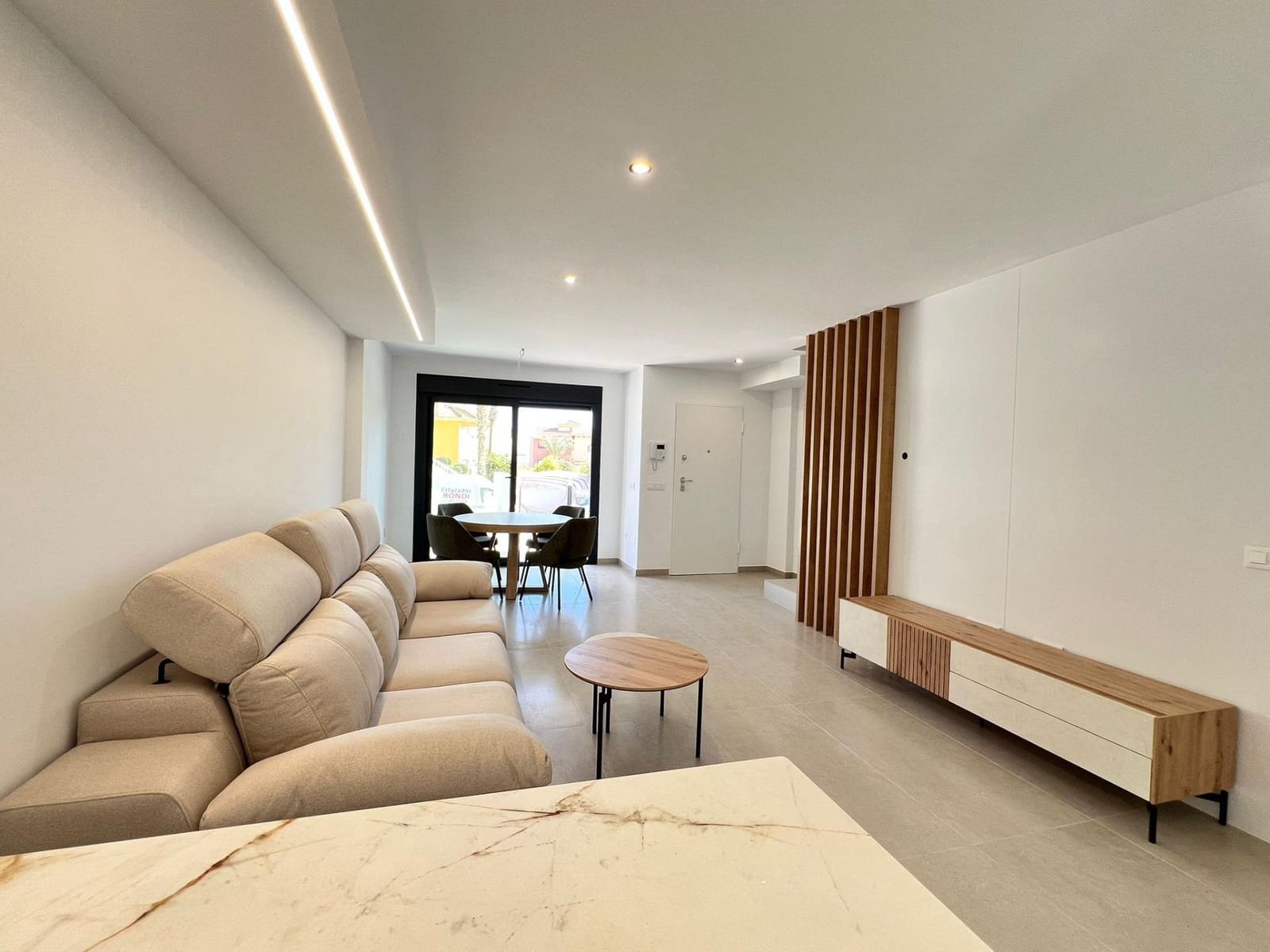 3 soverom Villa til salgs i Benferri med svømmebasseng garasje - € 318 000 (Ref: 9449053)