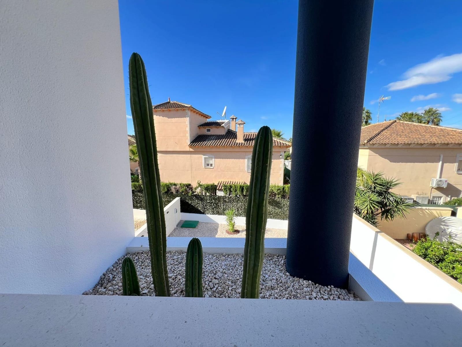 3 soverom Villa til salgs i Benferri med svømmebasseng garasje - € 318 000 (Ref: 9449053)